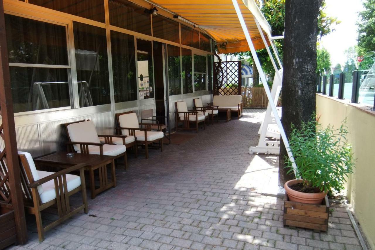 Albergo Villalma Ρίμινι Εξωτερικό φωτογραφία