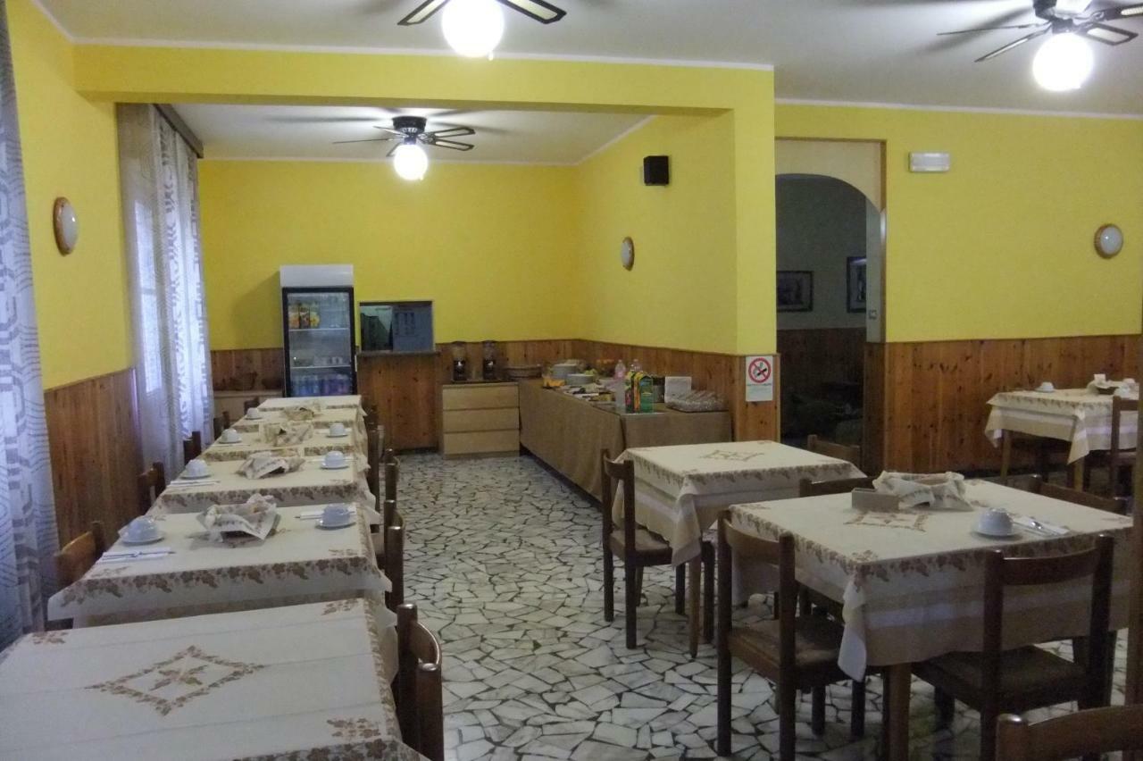 Albergo Villalma Ρίμινι Εξωτερικό φωτογραφία