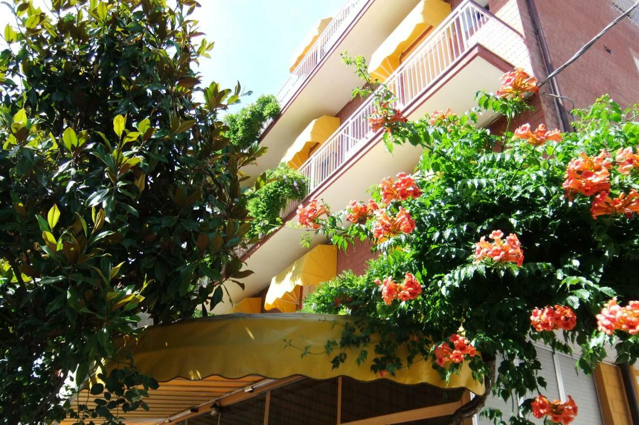 Albergo Villalma Ρίμινι Εξωτερικό φωτογραφία