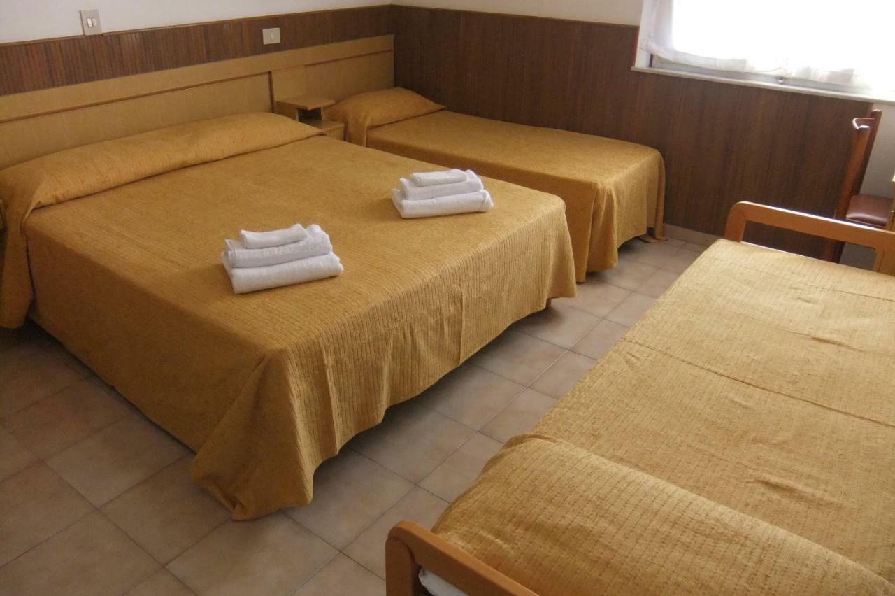 Albergo Villalma Ρίμινι Εξωτερικό φωτογραφία