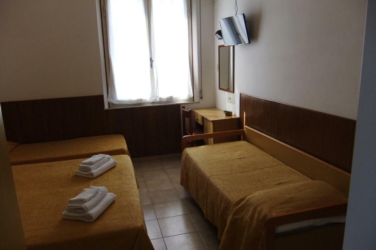 Albergo Villalma Ρίμινι Εξωτερικό φωτογραφία